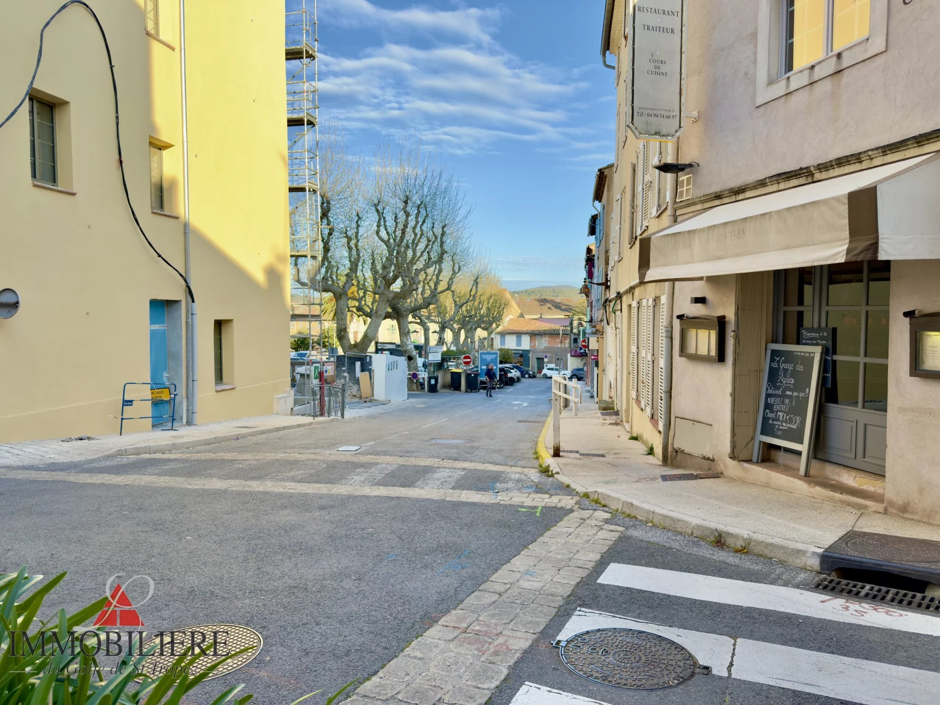 Local commercial à louer à Cogolin, 42,69 m² – photo 2 sur 8