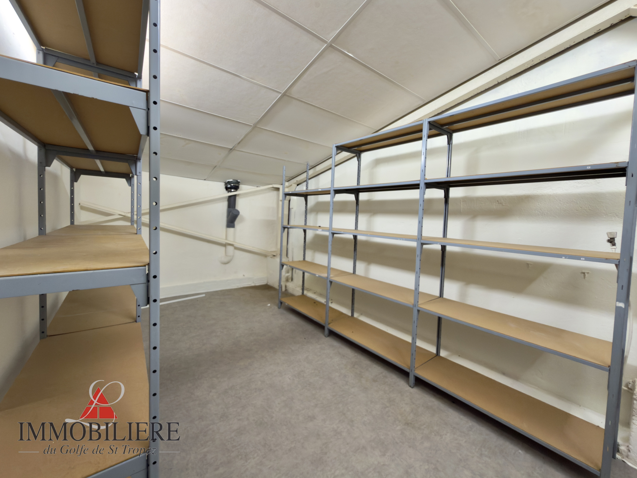 Local commercial à vendre à St tropez, 16 m², 1 pièce – photo 2 sur 3